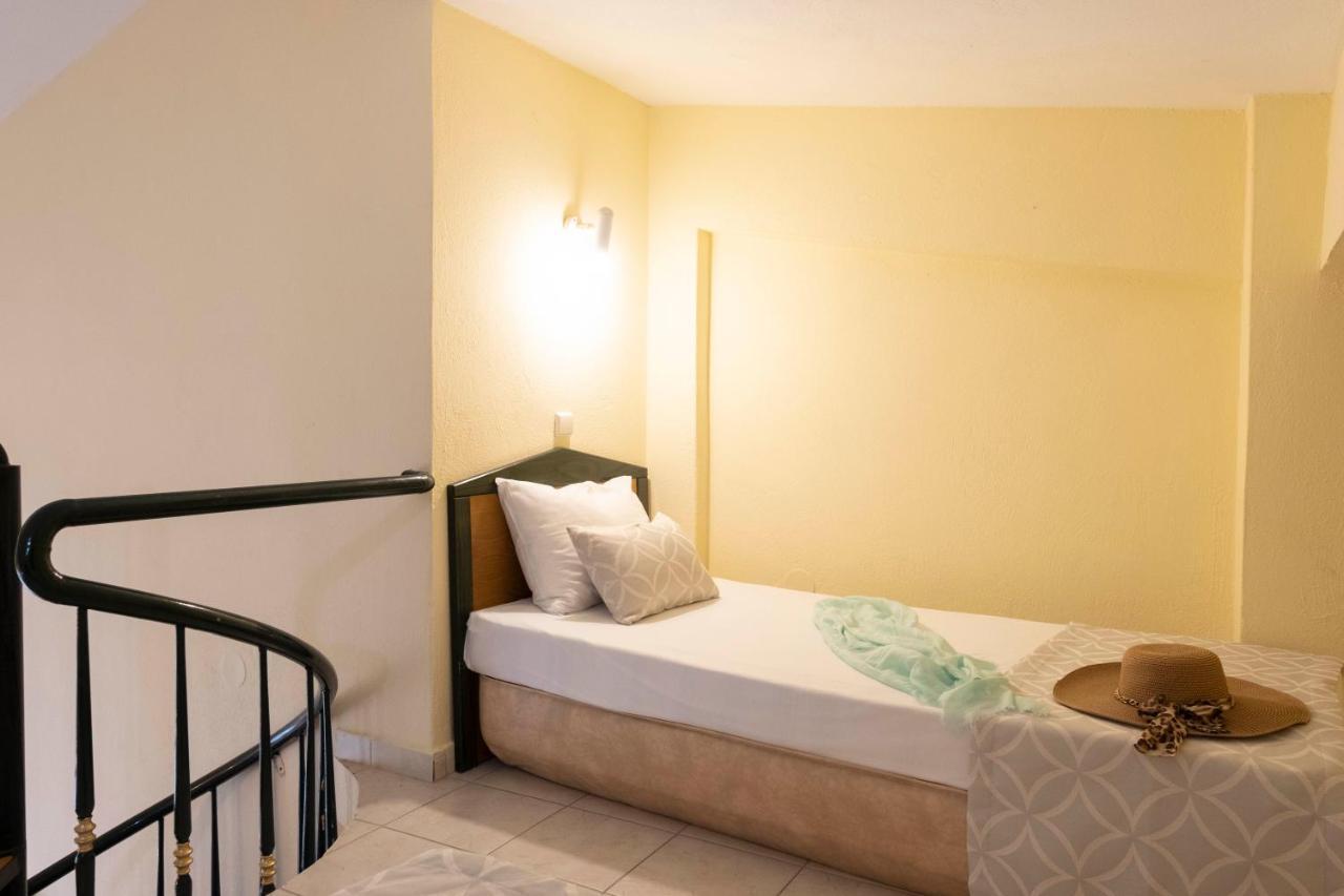 Aristides Hotel Fourka Ngoại thất bức ảnh
