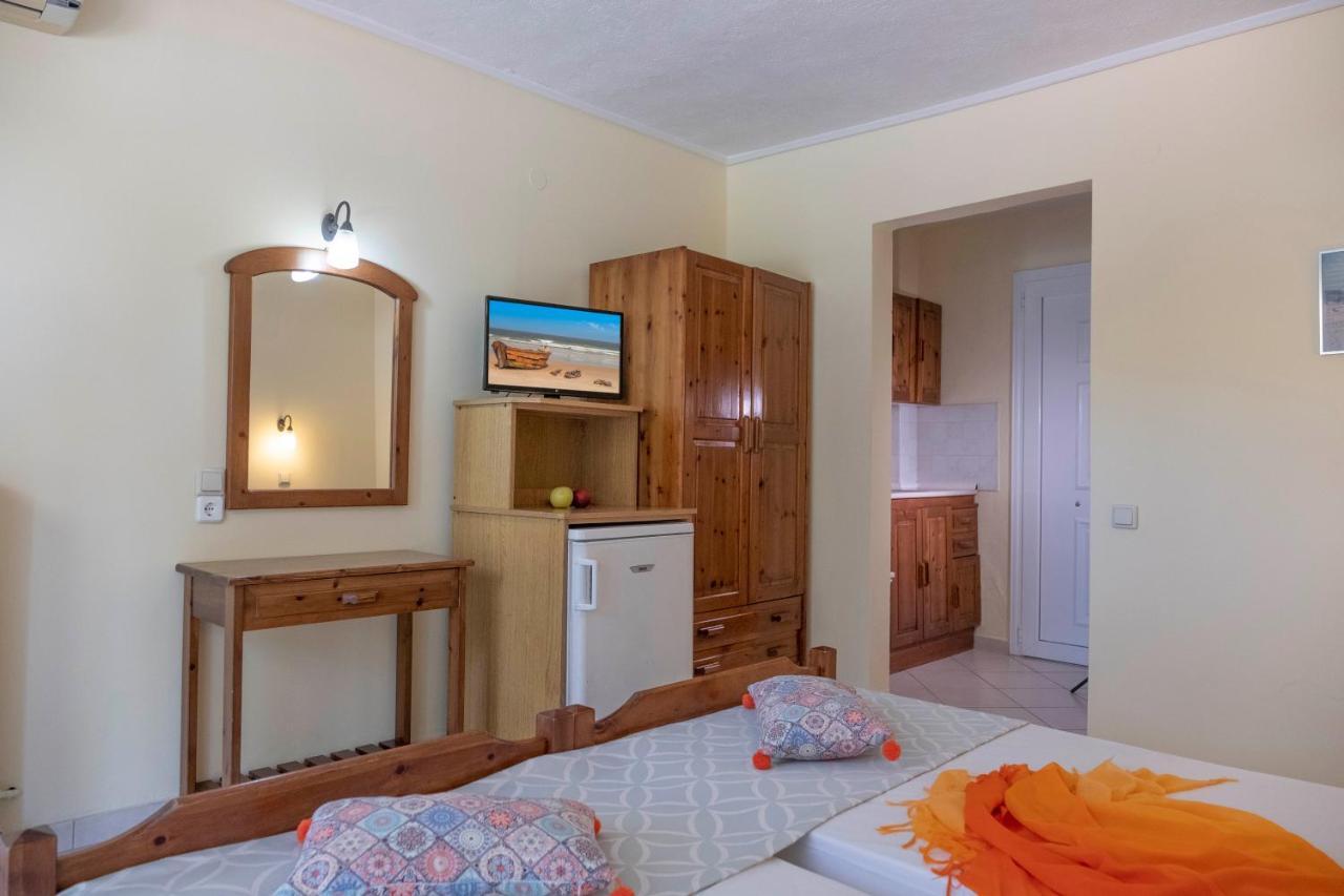 Aristides Hotel Fourka Ngoại thất bức ảnh
