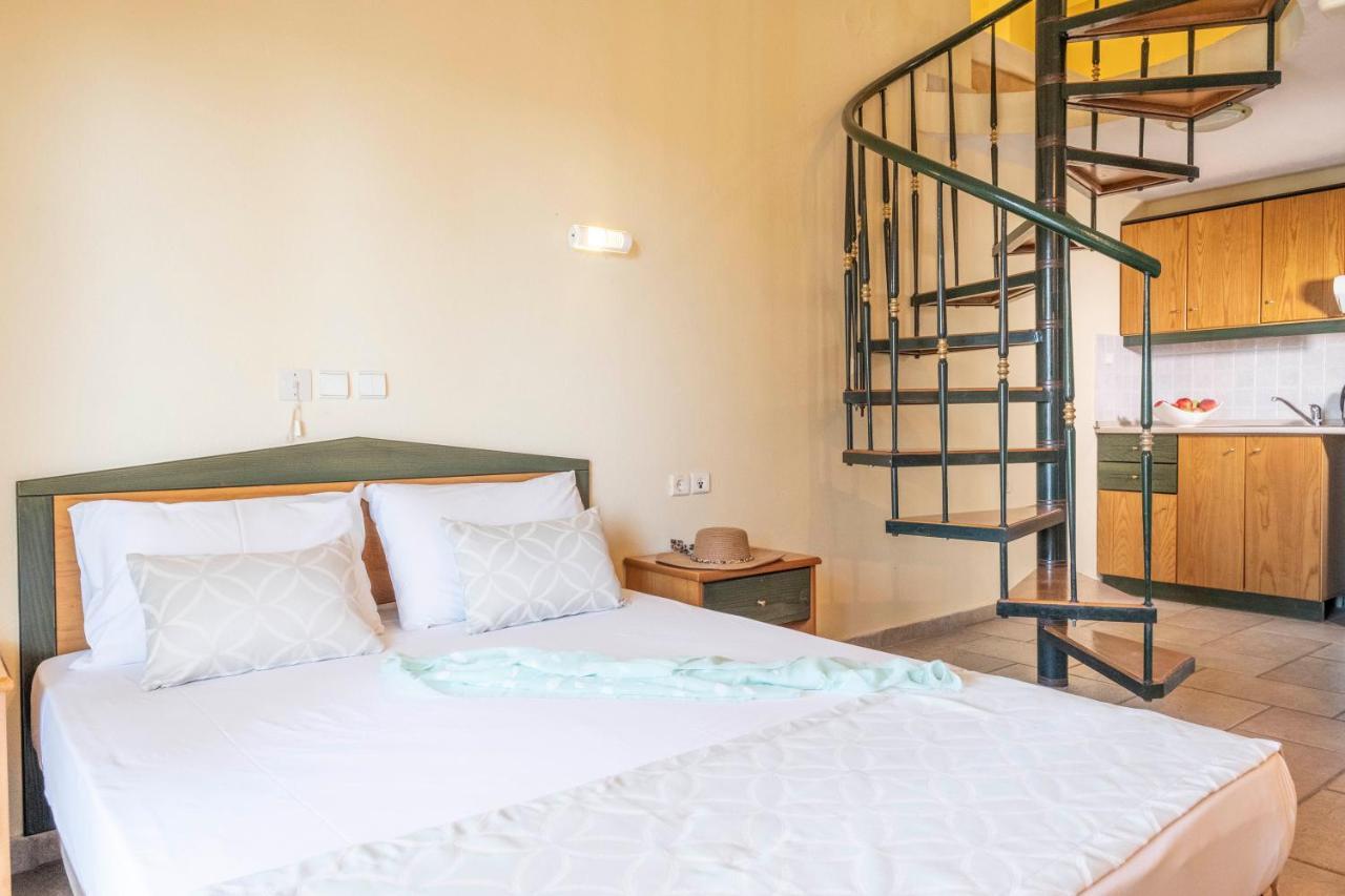 Aristides Hotel Fourka Ngoại thất bức ảnh