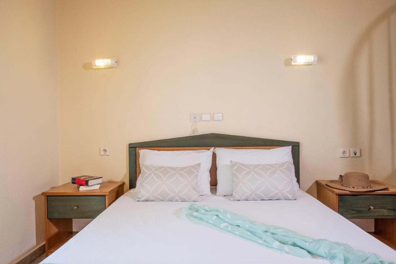 Aristides Hotel Fourka Ngoại thất bức ảnh